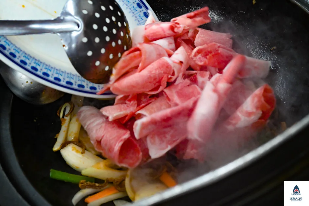 曾德火鍋自助城訂位,西門町美食,曾德火鍋自助城,台北石頭火鍋推薦,西門町火鍋,曾德火鍋自助城菜單 @鯊魚大口咬