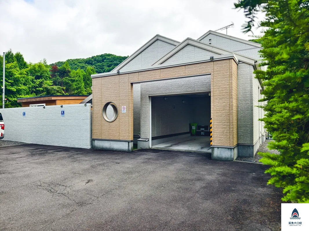 白老住宿Toshi's House,白老Toshi's House @鯊魚大口咬