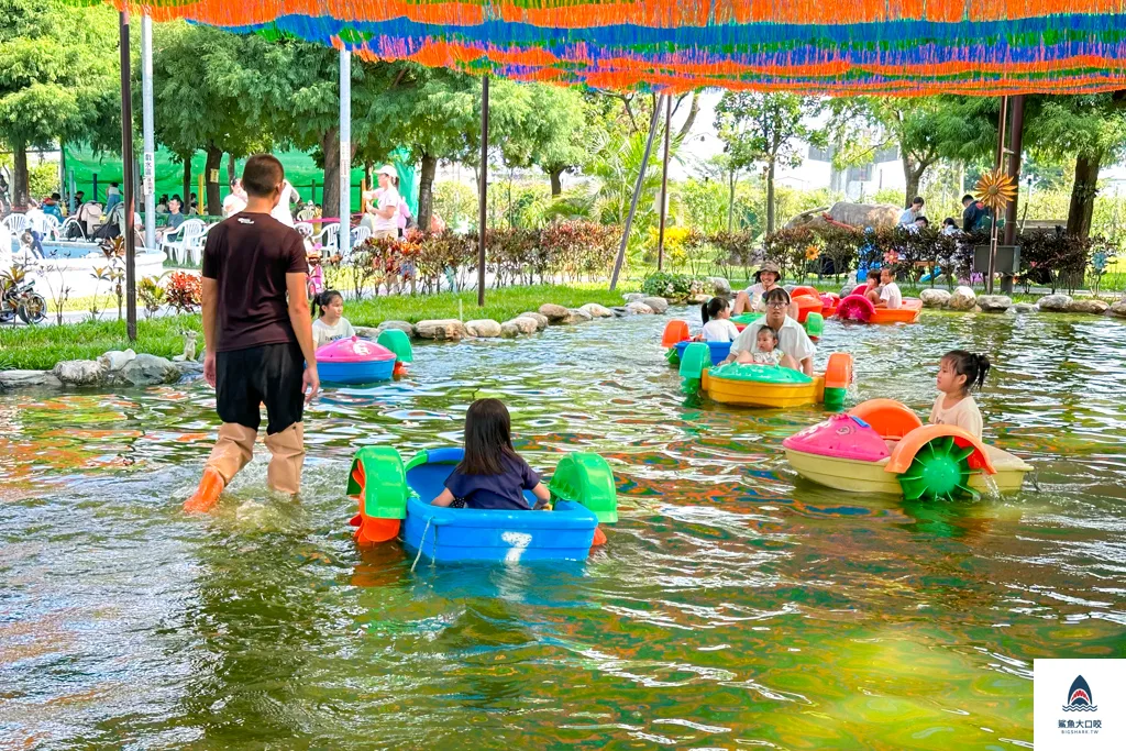 長頸鹿休閒農場,彰化玩水公園,彰化玩水景點,彰化親子景點 @鯊魚大口咬