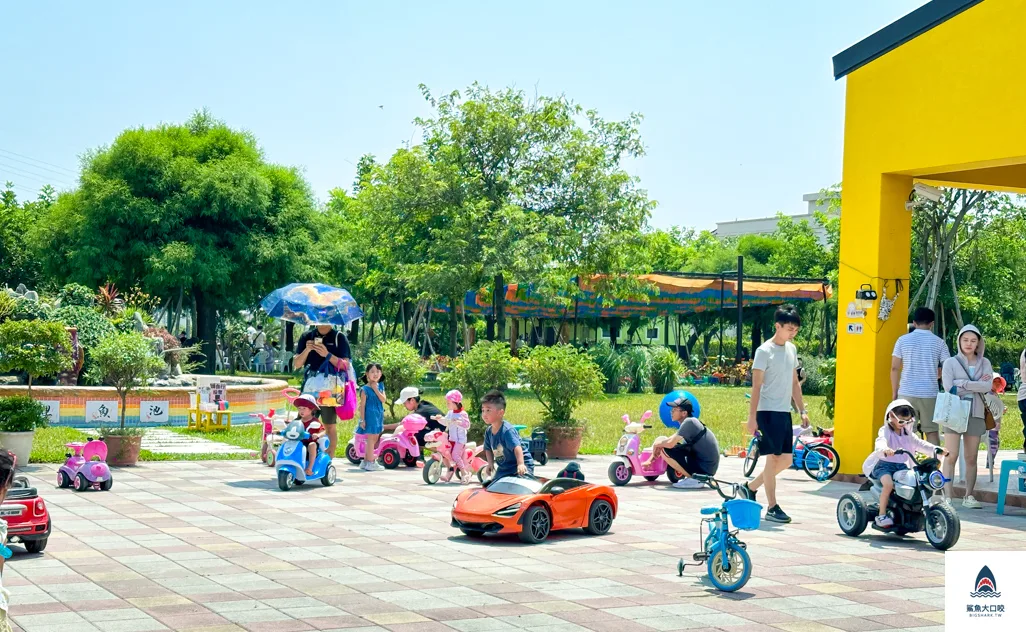 長頸鹿休閒農場,彰化玩水公園,彰化玩水景點,彰化親子景點 @鯊魚大口咬