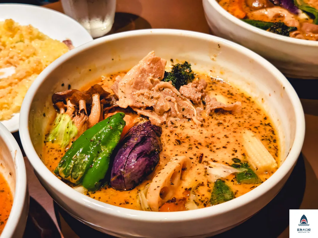 札幌美食,狸小路湯咖哩,札幌湯咖哩推薦,札幌湯咖哩,北海道湯咖哩推薦,SOUP CURRY KING,北海道湯咖哩,狸小路美食推薦 @鯊魚大口咬