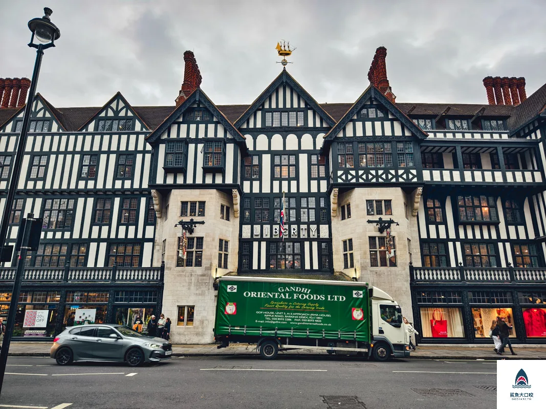 倫敦利寶百貨公司,倫敦柯芬園必逛,London Liberty,倫敦逛街,倫敦蘇活區 @鯊魚大口咬 倫敦利寶百貨公司,倫敦柯芬園必逛,London Liberty,倫敦逛街,倫敦蘇活區 @鯊魚大口咬