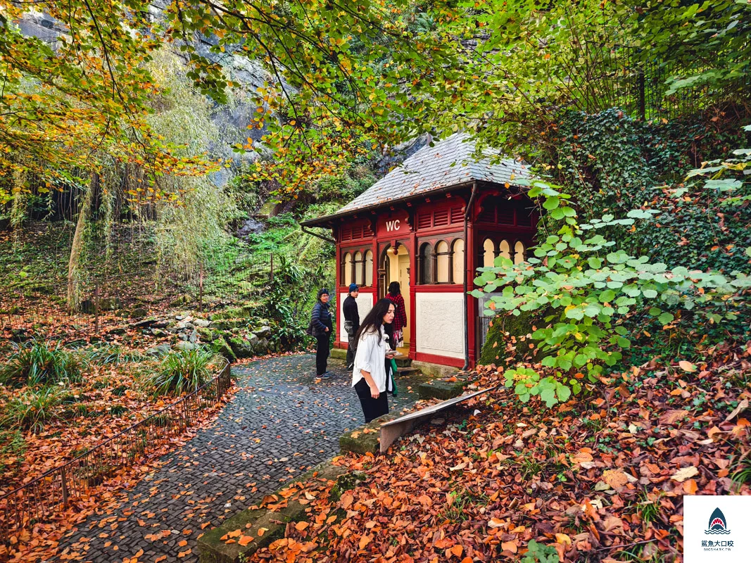 垂死獅子像Löwendenkmal,琉森景點,瑞士琉森景點,Lucerne景點,Lucerne垂死獅子 @鯊魚大口咬