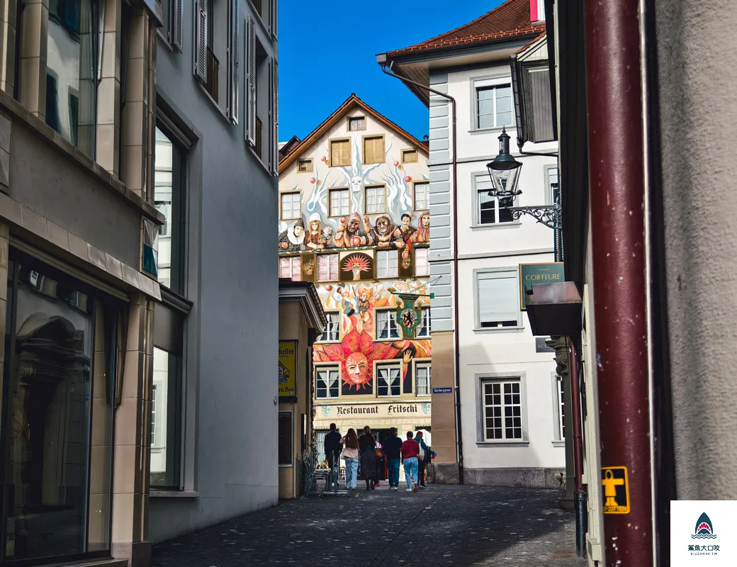 垂死獅子像Löwendenkmal,琉森景點,瑞士琉森景點,Lucerne景點,Lucerne垂死獅子 @鯊魚大口咬
