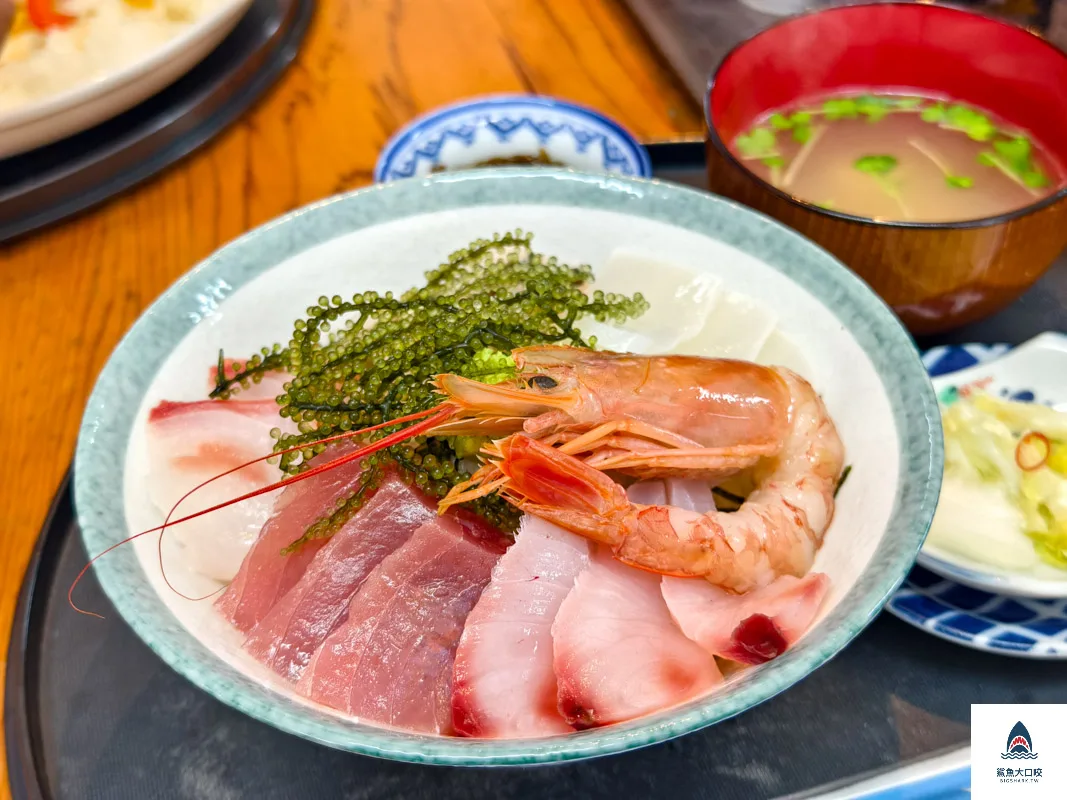 沖繩中部美食推薦,沖繩座間味島美食,沖繩美食,海畑食堂 てぃあんだ @鯊魚大口咬