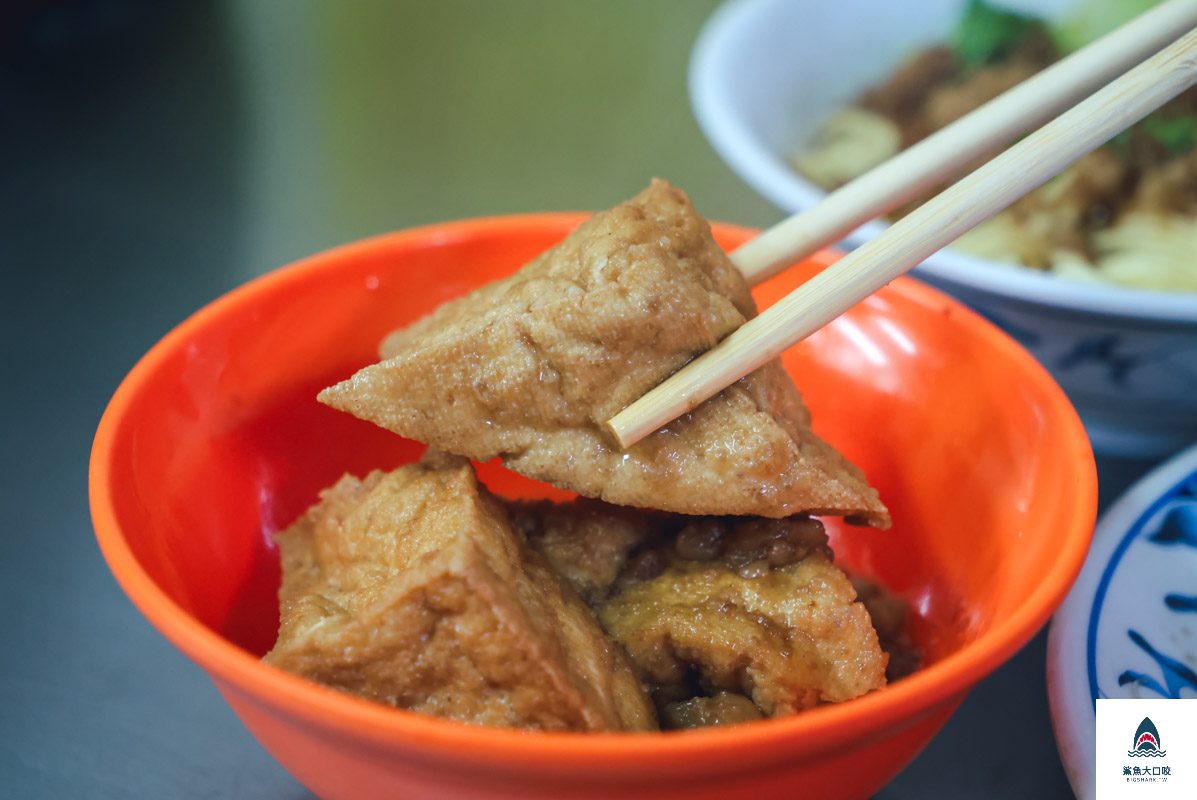 士林美食推薦,士林肉羹推薦,捷運士林站美食推薦,光輝肉羹,士林美食 @鯊魚大口咬