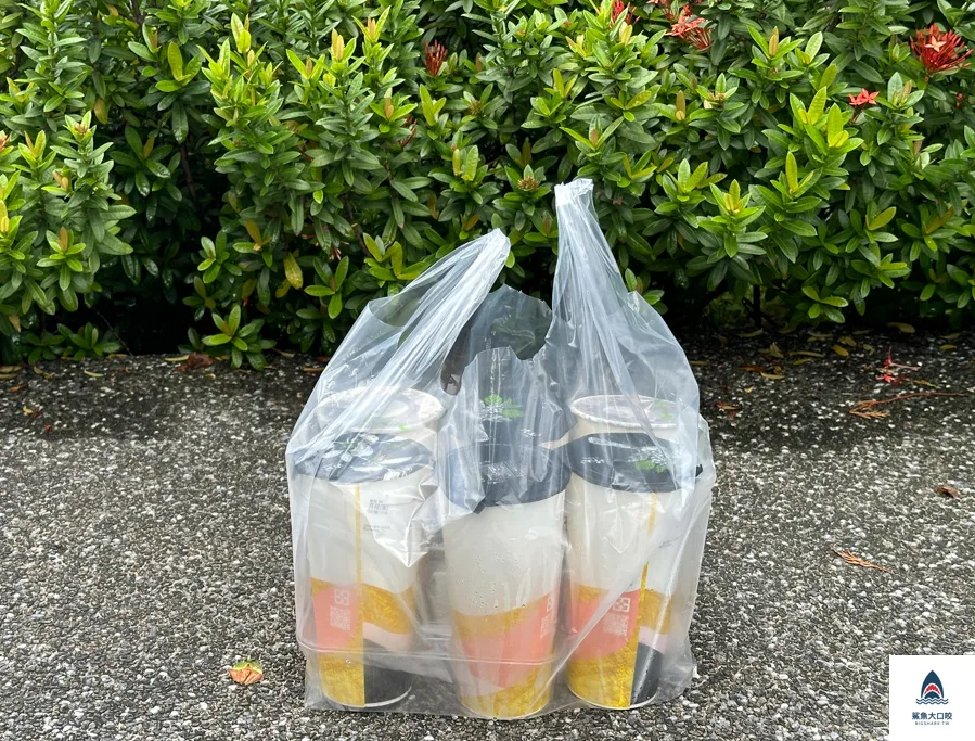路上飲料,路上菜單,一中飲料推薦 @鯊魚大口咬