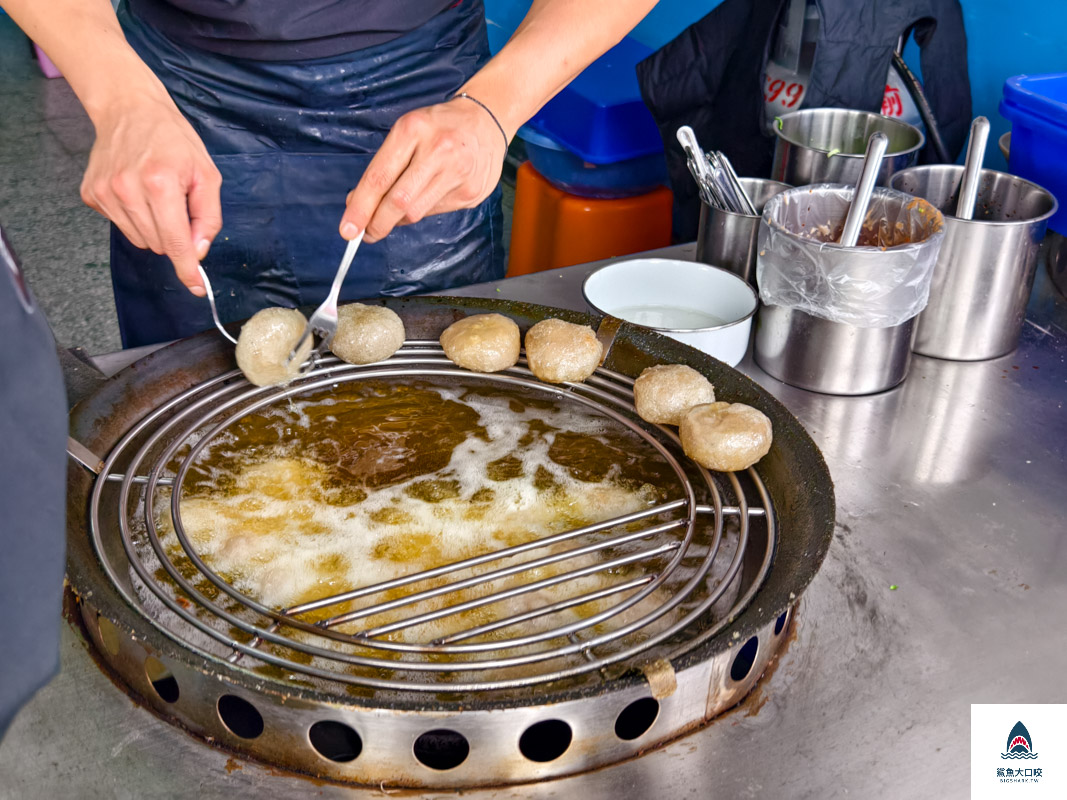 新蹲著吃肉圓,新蹲著吃肉圓菜單 @鯊魚大口咬