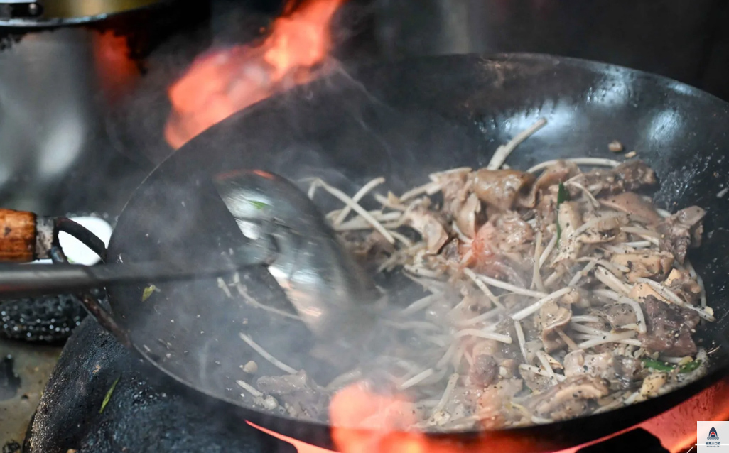 華西街美食,台北炒牛肉推薦,郭家炒牛肉菜單,萬華美食,郭家炒牛肉 @鯊魚大口咬 華西街美食,台北炒牛肉推薦,郭家炒牛肉菜單,萬華美食,郭家炒牛肉 @鯊魚大口咬