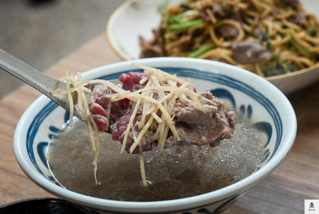 華西街美食,台北炒牛肉推薦,郭家炒牛肉菜單,萬華美食,郭家炒牛肉 @鯊魚大口咬 華西街美食,台北炒牛肉推薦,郭家炒牛肉菜單,萬華美食,郭家炒牛肉 @鯊魚大口咬