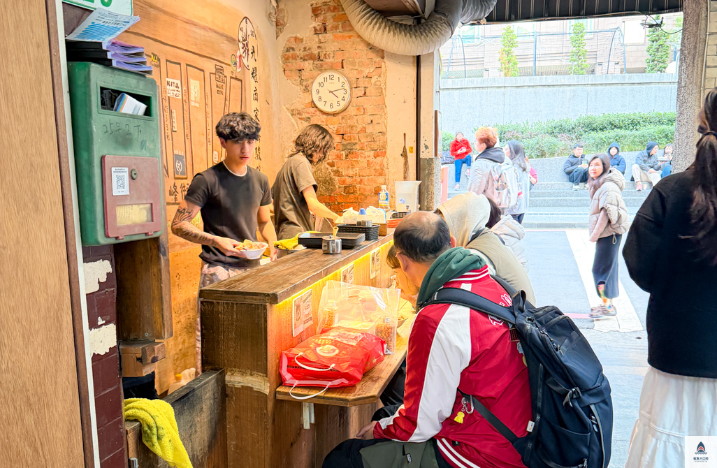 中山站美食,台北麵線推薦,面線町,中山麵線推薦,外國人必吃美食 @鯊魚大口咬