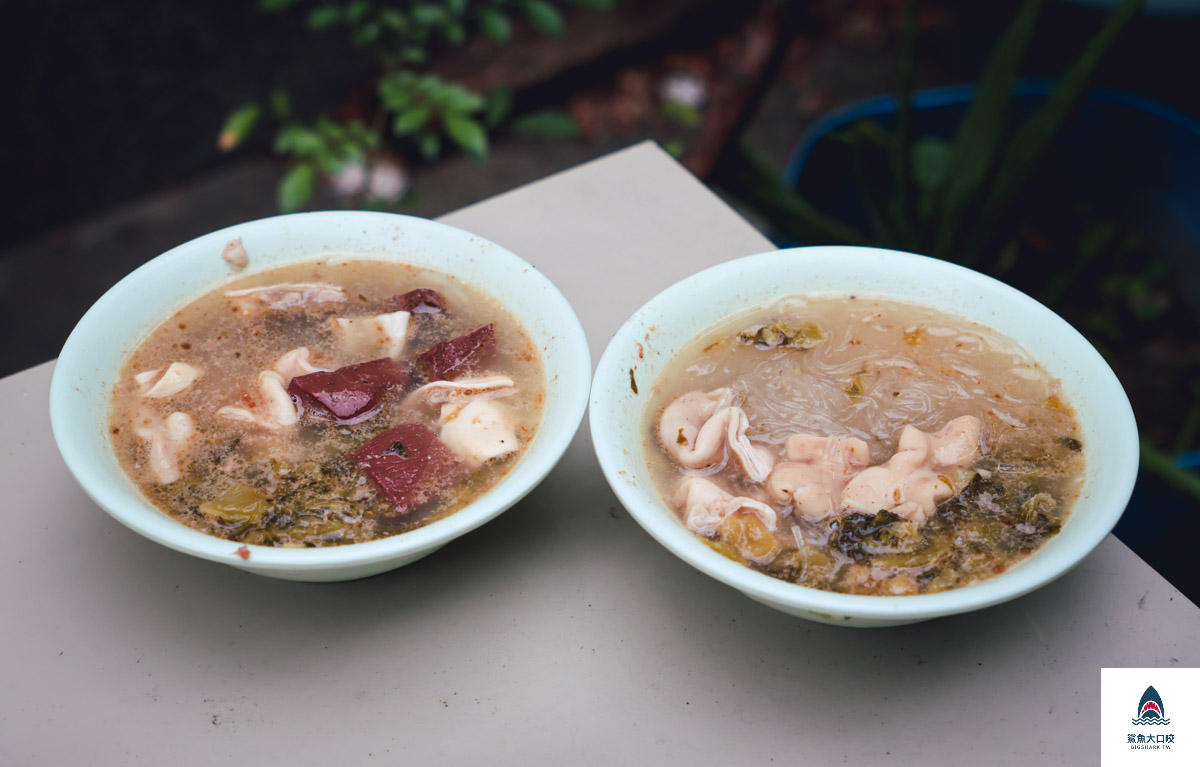 台中早餐,台中胎哥湯,台中美食景點,台中豬雜湯,台中麵店,台中排隊美食,台中東區美食,台中排隊早餐,台中樂成宮美食,台中排隊豬雜湯,台中小吃,台中排隊胎哥湯 @鯊魚大口咬