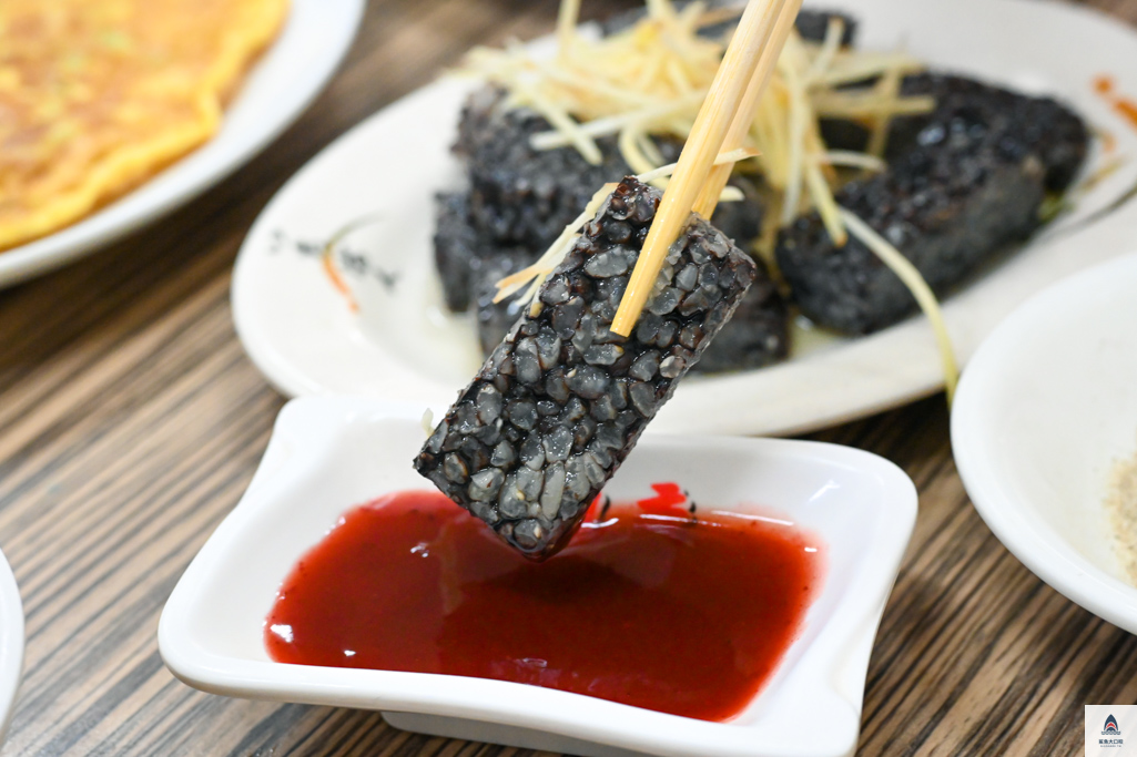 台中鵝肉,台中米其林必比登推薦,台中米其林入選,阿禧師懷舊餐廳,台中煙燻鵝肉 @鯊魚大口咬 台中鵝肉,台中米其林必比登推薦,台中米其林入選,阿禧師懷舊餐廳,台中煙燻鵝肉 @鯊魚大口咬