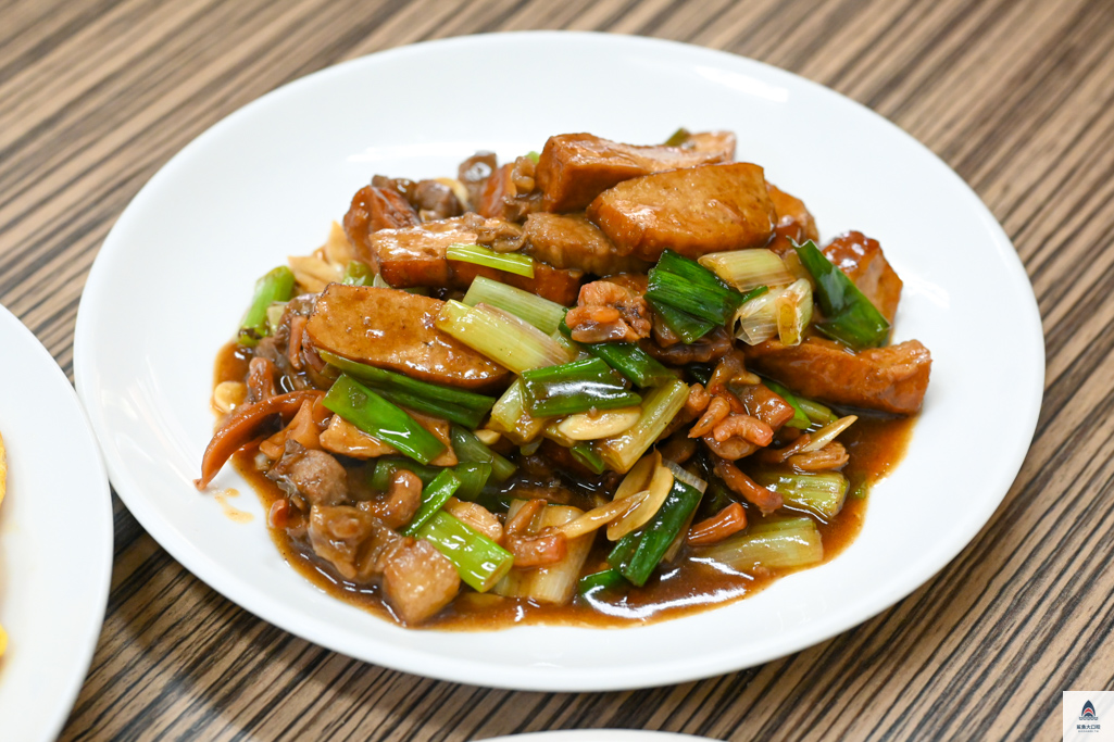 台中鵝肉,台中米其林必比登推薦,台中米其林入選,阿禧師懷舊餐廳,台中煙燻鵝肉 @鯊魚大口咬