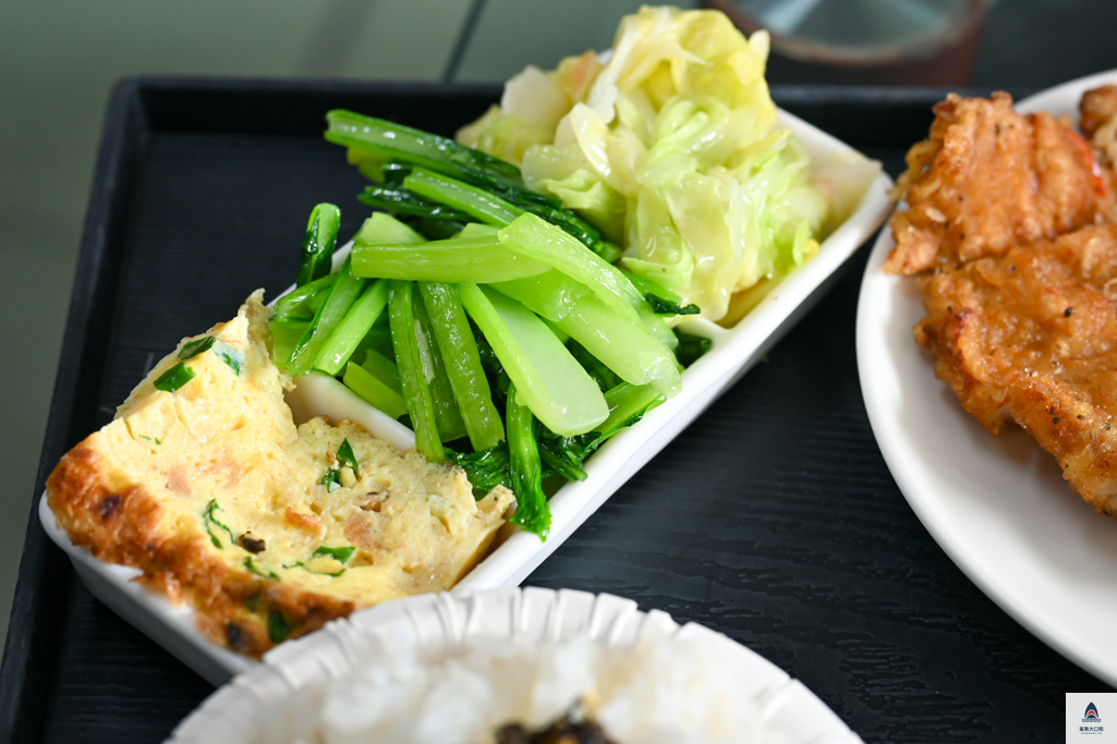 台中北區美食,石蜜園便當,台中好吃便當推薦,中國醫美食推薦 @鯊魚大口咬