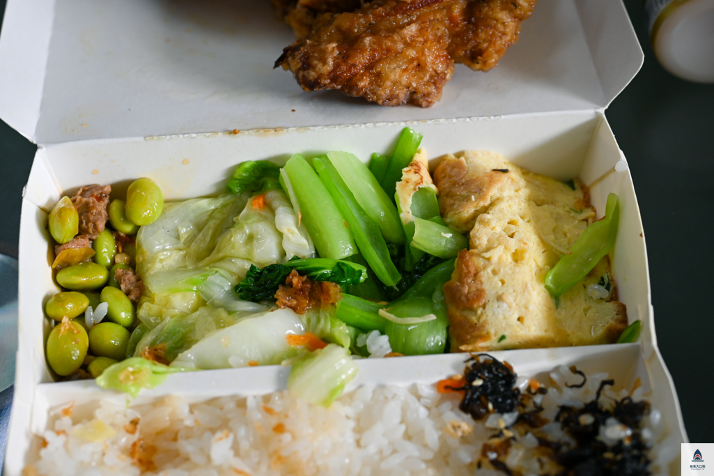 台中北區美食,石蜜園便當,台中好吃便當推薦,中國醫美食推薦 @鯊魚大口咬