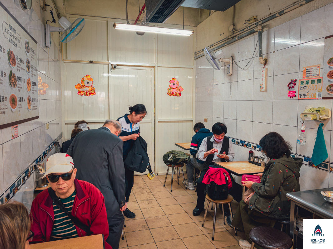 阿川蚵仔麵線,阿川蚵仔麵線菜單 @鯊魚大口咬 阿川蚵仔麵線,阿川蚵仔麵線菜單 @鯊魚大口咬
