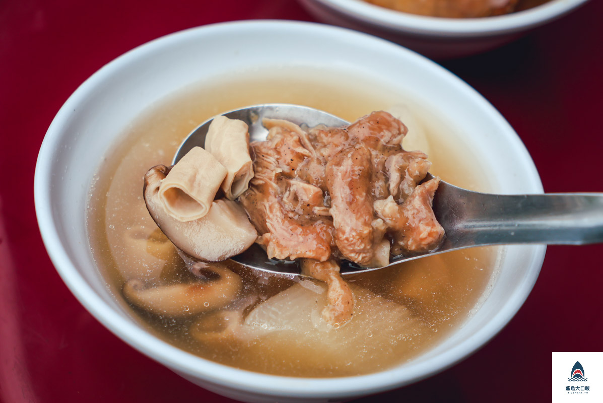 台中肉圓,台中脆皮肉圓推薦,吳記脆皮肉圓,吳記脆皮肉圓菜單,太原路肉圓,脆皮肉圓 台中 @鯊魚大口咬