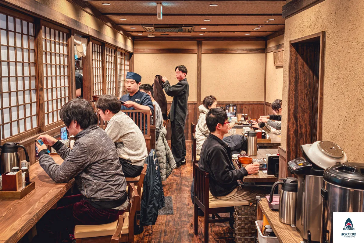 京都烤魚餐廳,京都美食,しんぱち食堂,日本新八食堂,烏丸站美食 @鯊魚大口咬