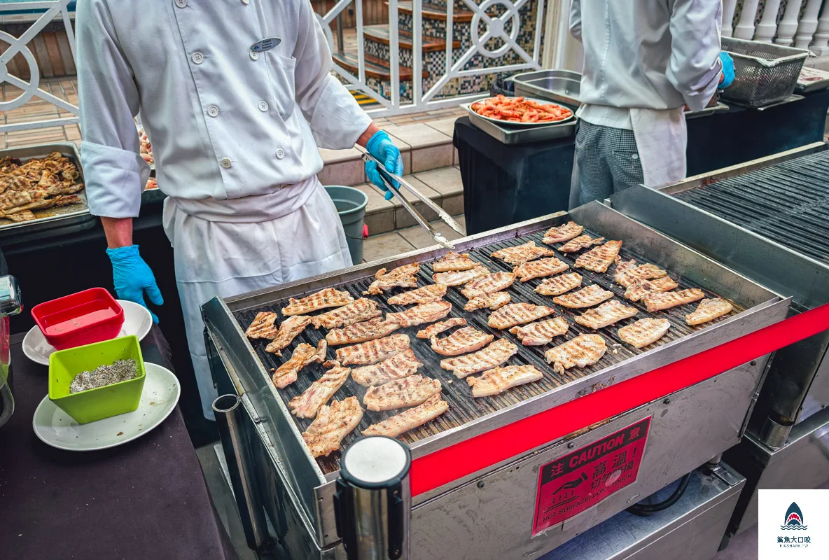 麗星郵輪探索星號麗都餐廳BBQ,麗星郵輪探索星號麗都餐廳BBQ介紹 @鯊魚大口咬