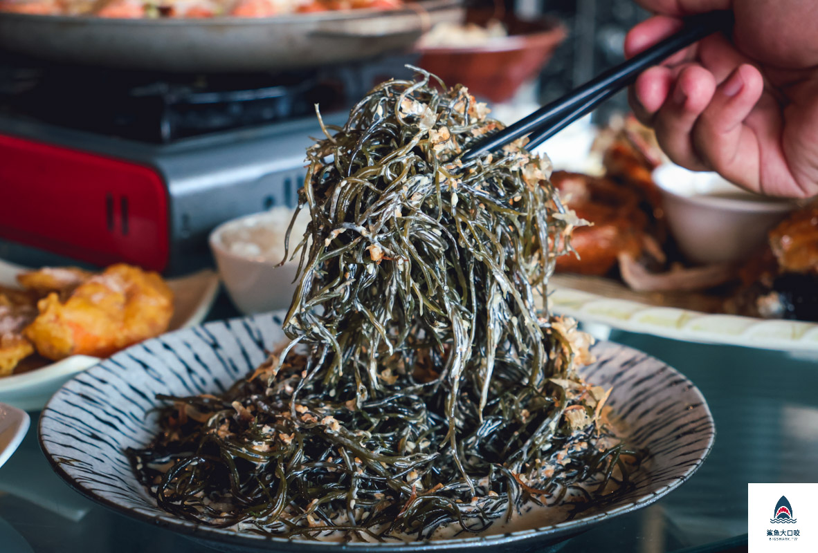 蔡大頭甕烤雞,蔡大頭甕烤雞菜單 @鯊魚大口咬 蔡大頭甕烤雞,蔡大頭甕烤雞菜單 @鯊魚大口咬