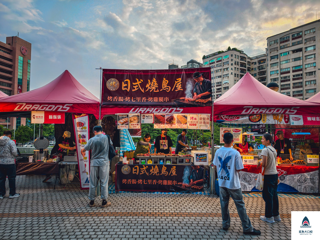 天母棒球場,味全龍棒球場,龍焰燒烤席,龍星雙人席,星空露營席,龍閣家庭席,露臺躺椅席 @鯊魚大口咬