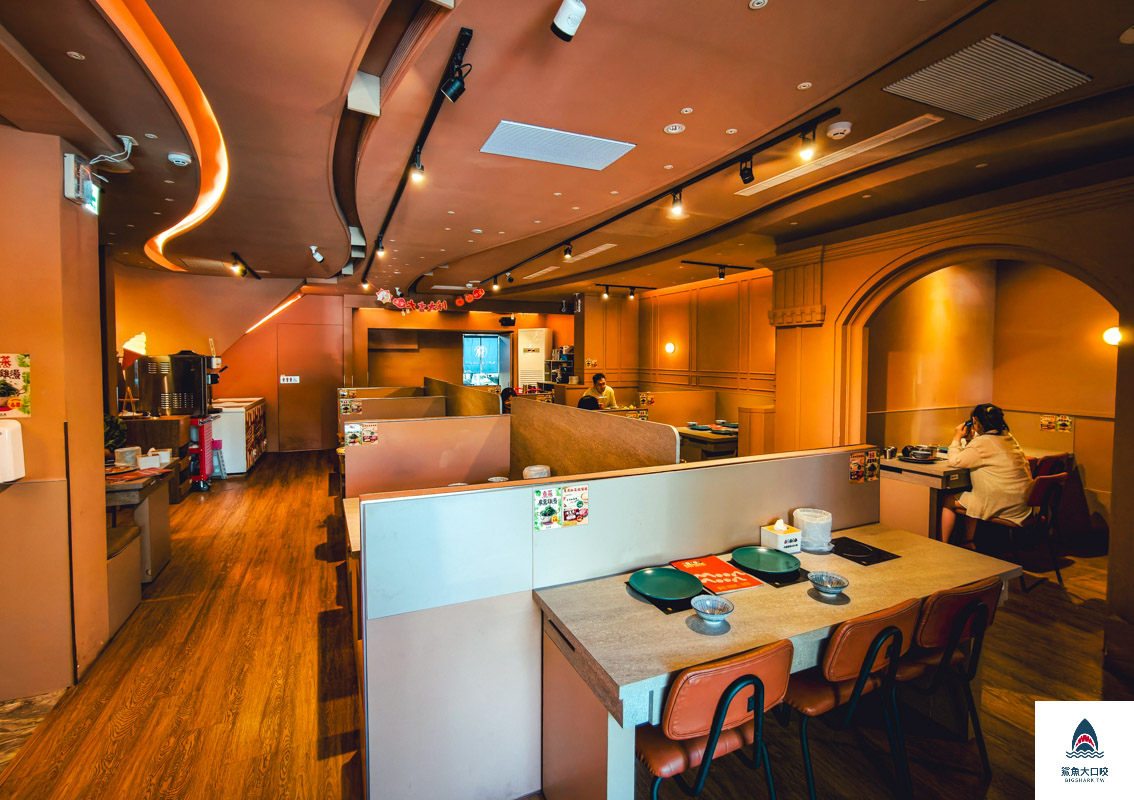 月團圓雞湯火鍋台中店,月團圓雞湯火鍋美術園道店,台中月團圓雞湯火鍋,月團圓雞湯火鍋菜單,月團圓雞湯火鍋台中店菜單,台中月團圓雞湯火鍋菜單 @鯊魚大口咬