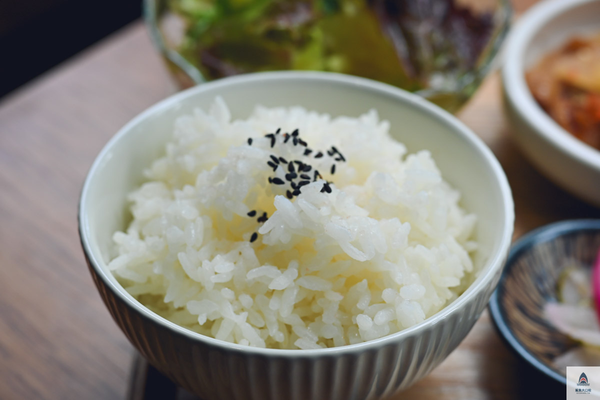 台中南屯美食推薦,台中定食推薦,台中青林檎,台中早午餐 @鯊魚大口咬