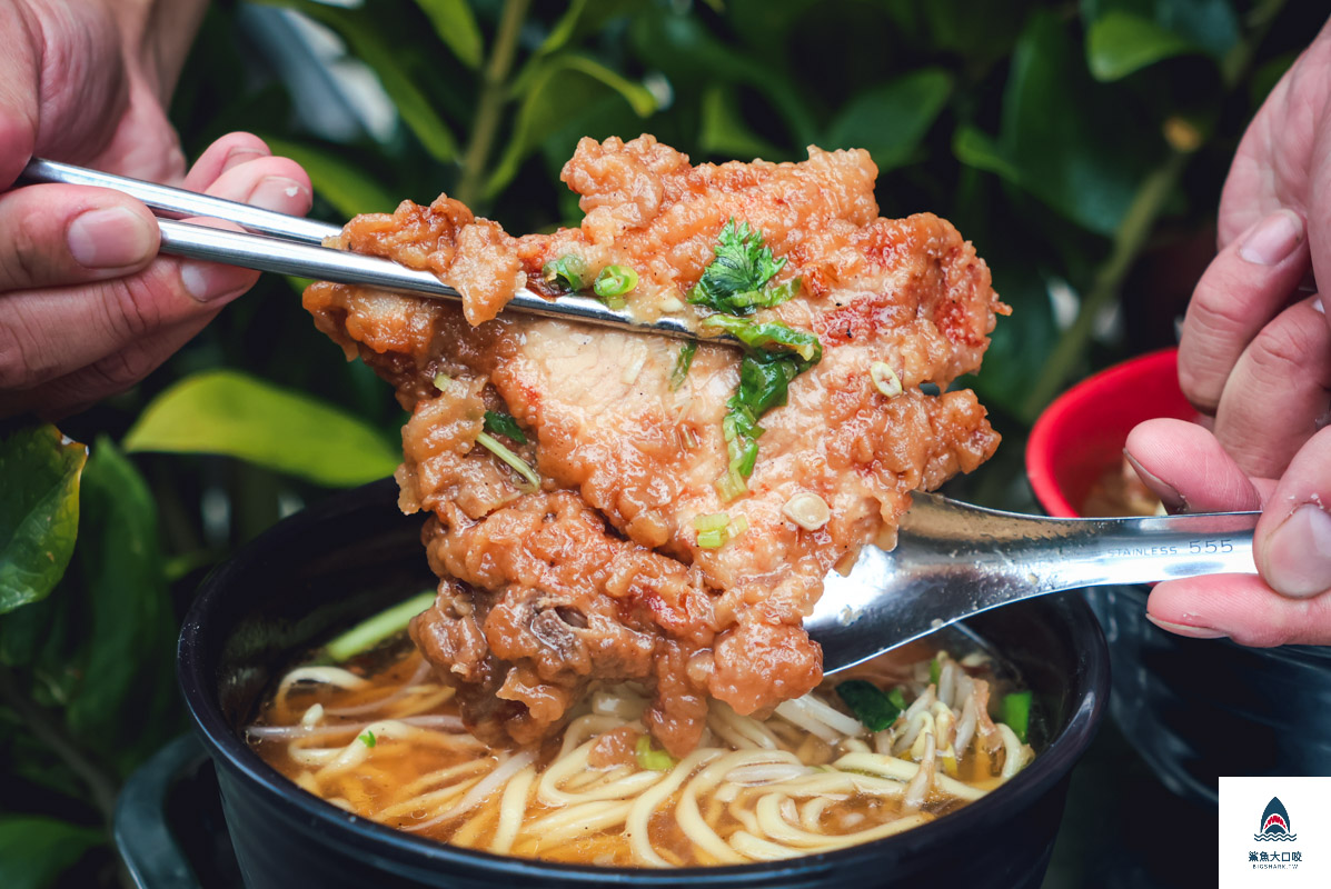 富春街排骨麵店,富春街排骨麵店菜單 @鯊魚大口咬