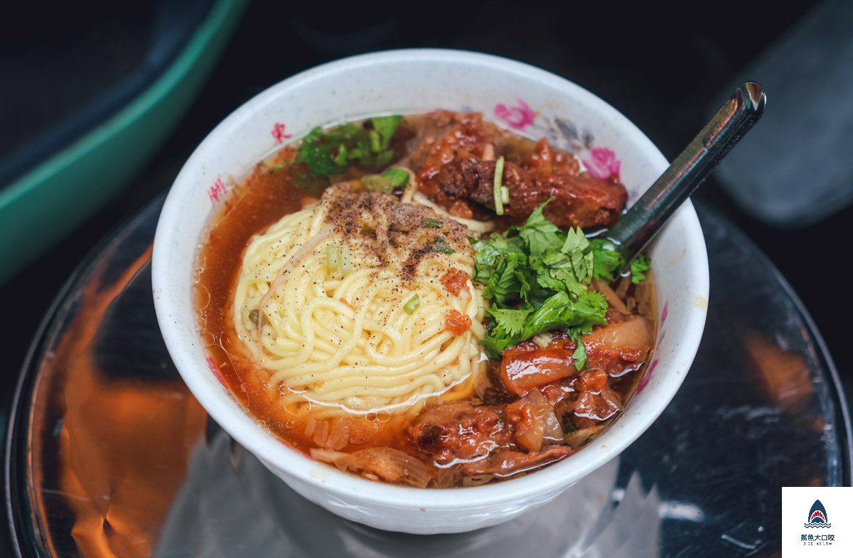廟東清水排骨麵店,廟東清水排骨麵店菜單,豐原廟東清水排骨麵店,豐原廟東清水排骨麵店菜單 @鯊魚大口咬