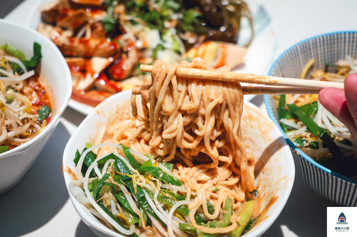 簡單拌菜單,苗栗簡單拌,苗栗簡單拌麵店,簡單拌麵店,簡單拌 @鯊魚大口咬