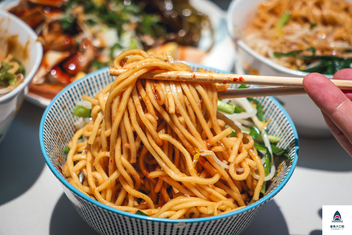 簡單拌菜單,苗栗簡單拌,苗栗簡單拌麵店,簡單拌麵店,簡單拌 @鯊魚大口咬