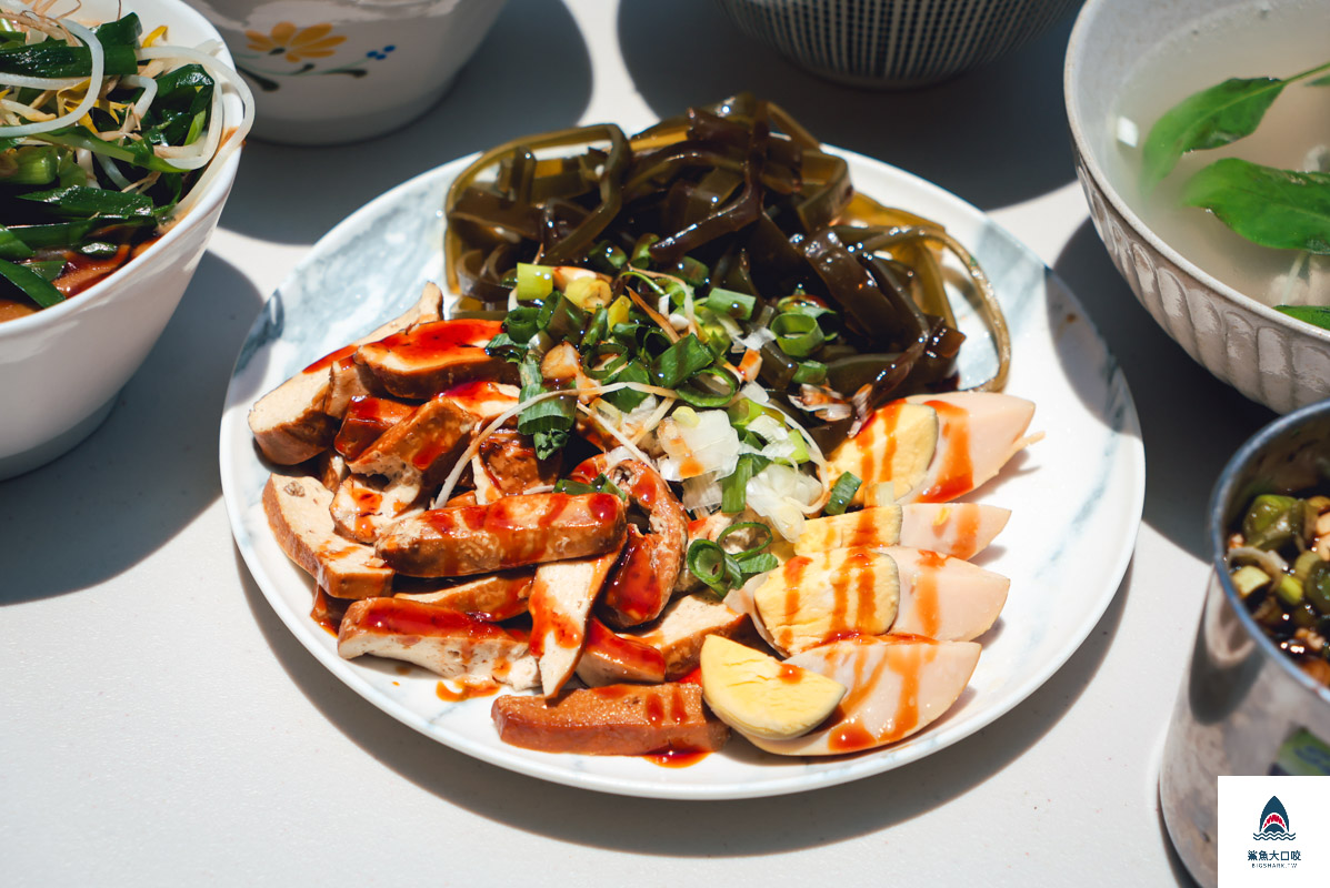 簡單拌菜單,苗栗簡單拌,苗栗簡單拌麵店,簡單拌麵店,簡單拌 @鯊魚大口咬